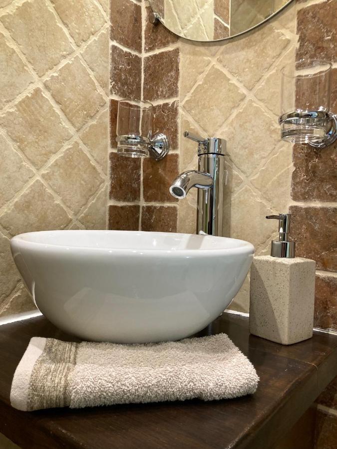 Hotel Lou Mistral Moustiers-Sainte-Marie Zewnętrze zdjęcie