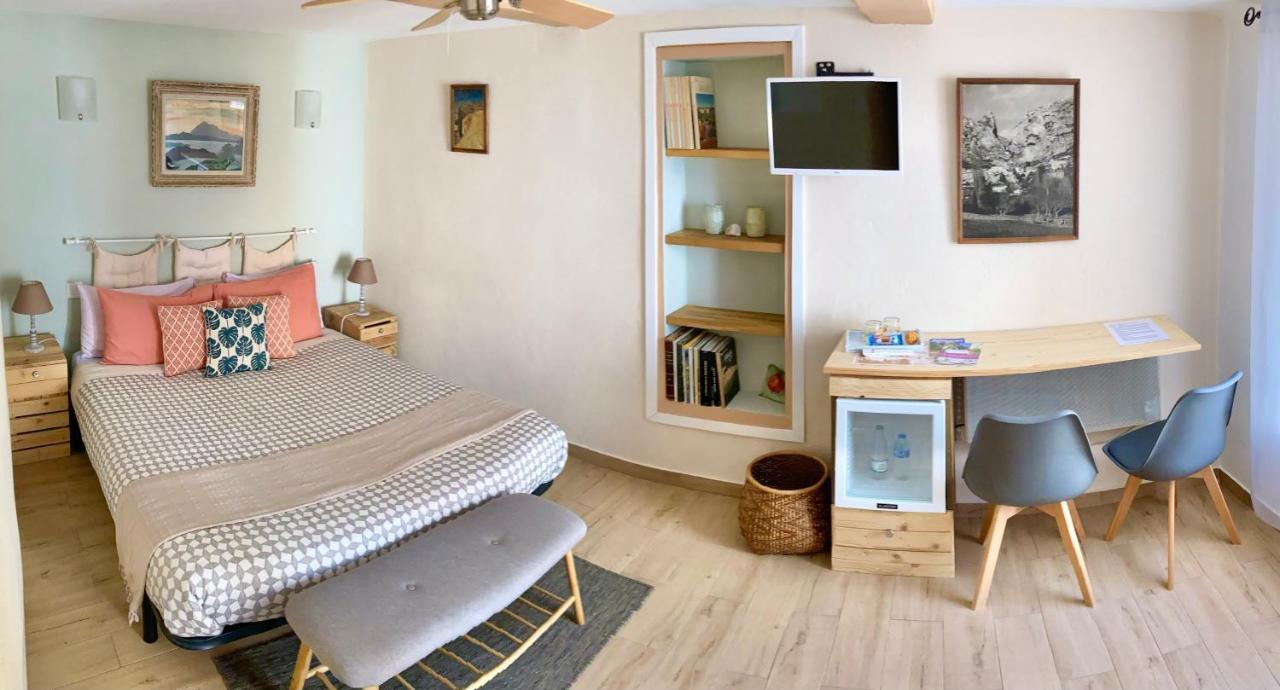 Hotel Lou Mistral Moustiers-Sainte-Marie Zewnętrze zdjęcie
